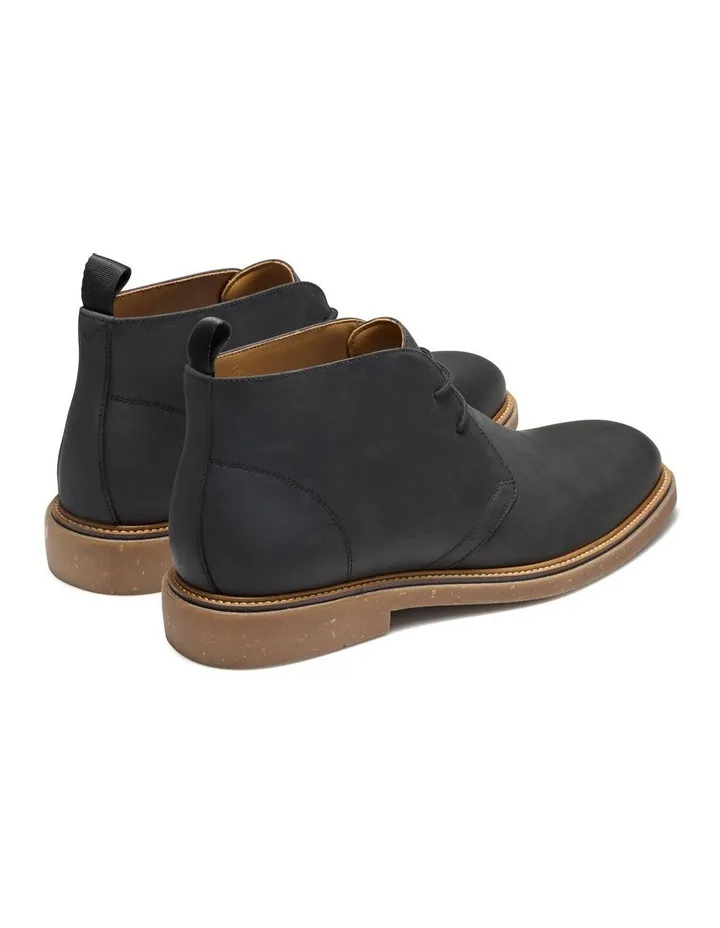 Aspen Chukka Boots in Black