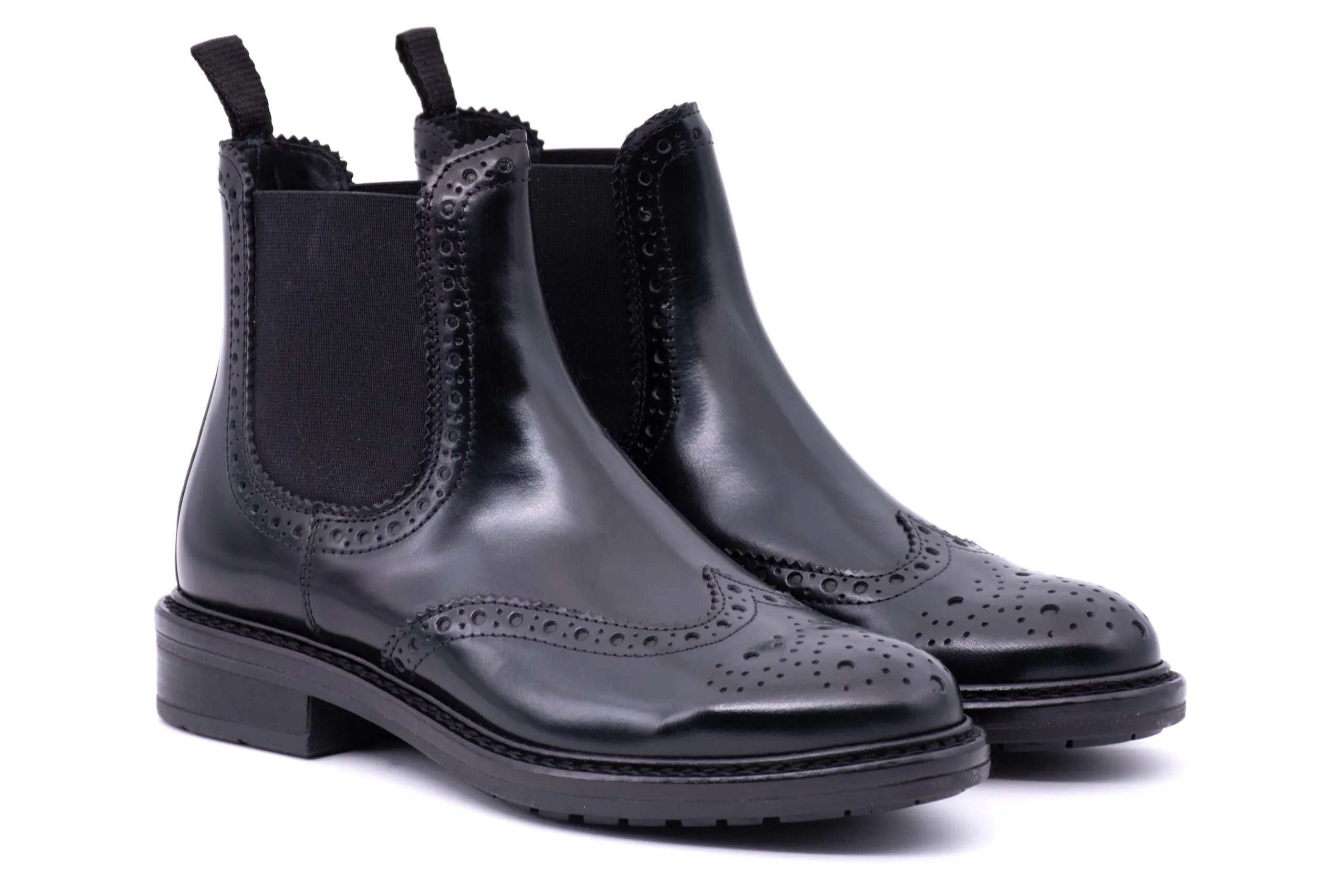 Chelsea Boot with perforation in Brushed Leather