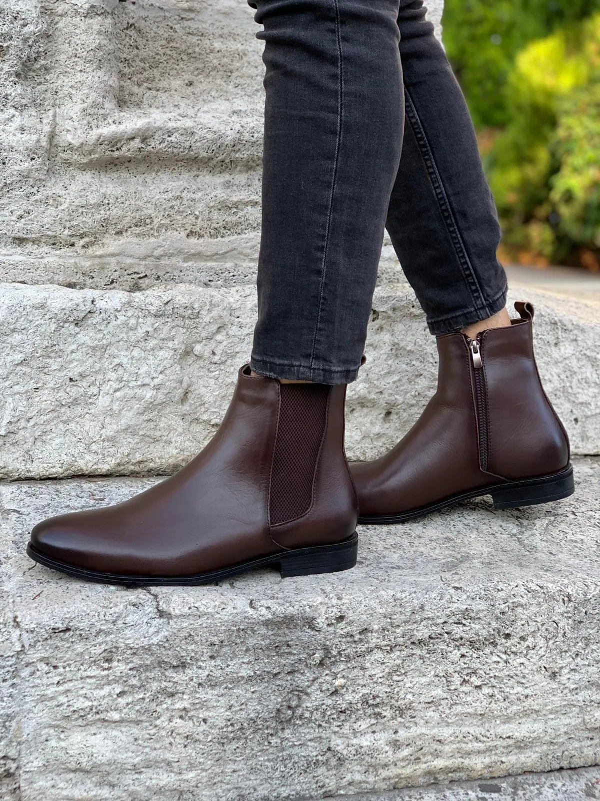 Mantoni Brown Leather Chelsea Boots