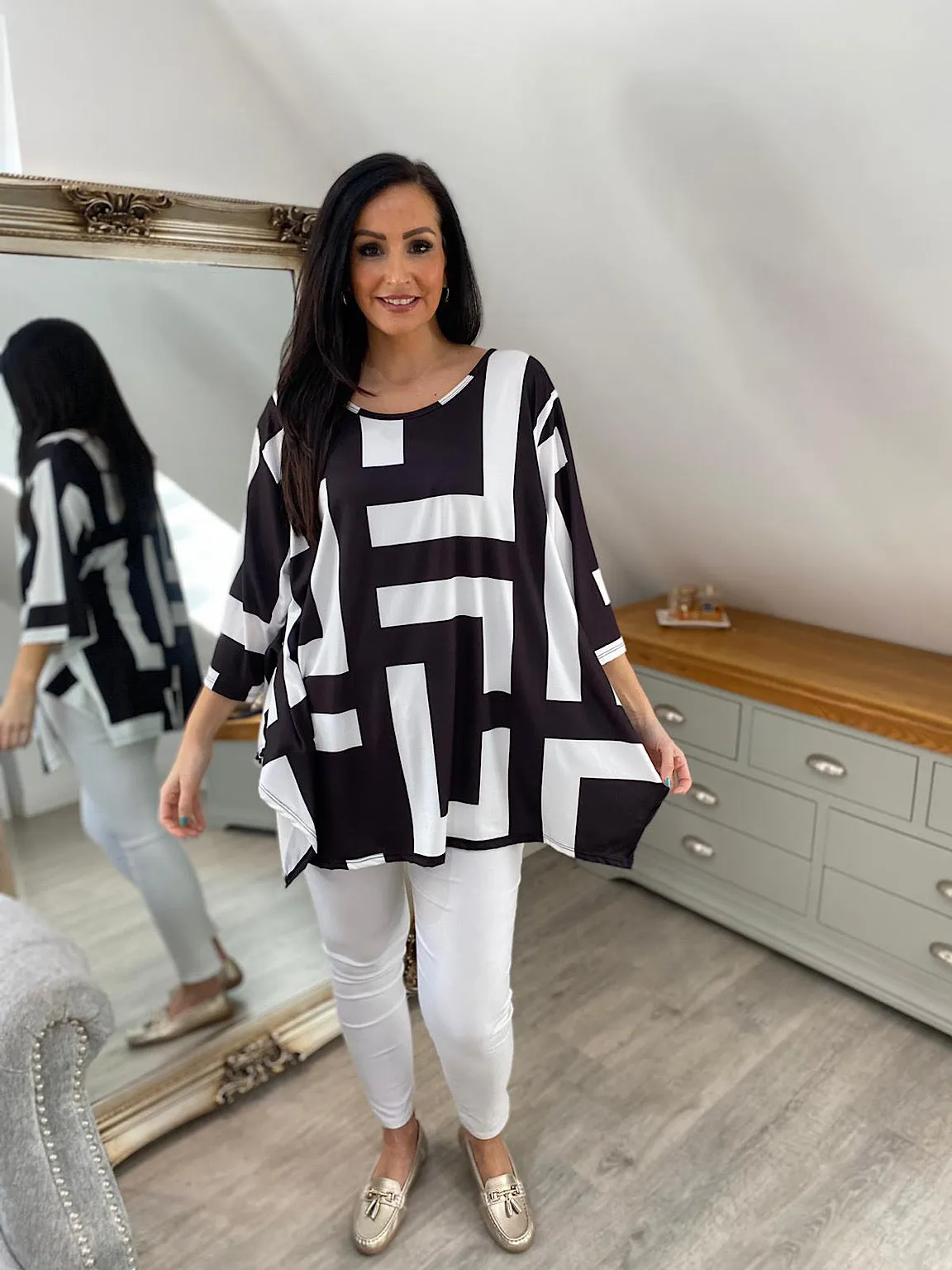 Monochrome Patterned Top Kate