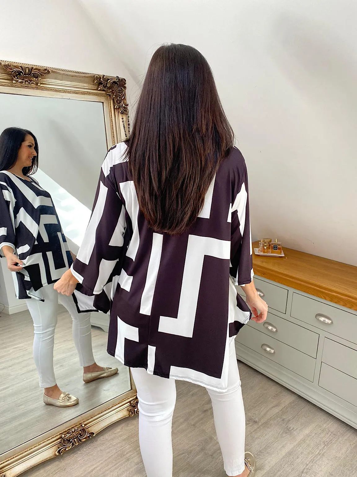 Monochrome Patterned Top Kate