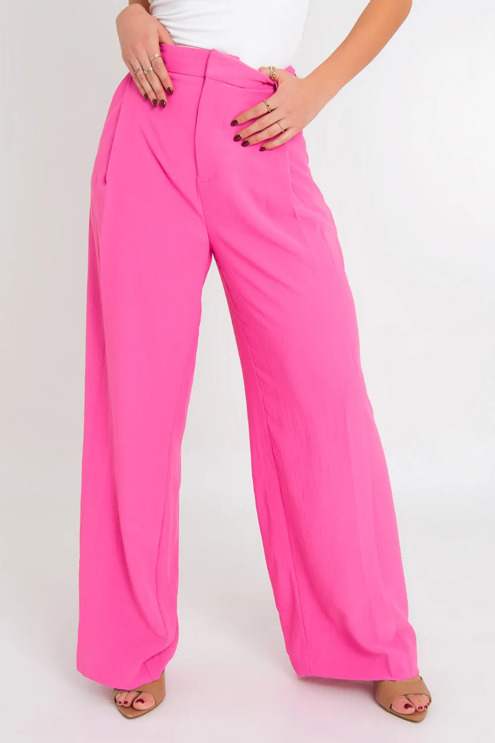 Pantalón de fit wide leg con raya