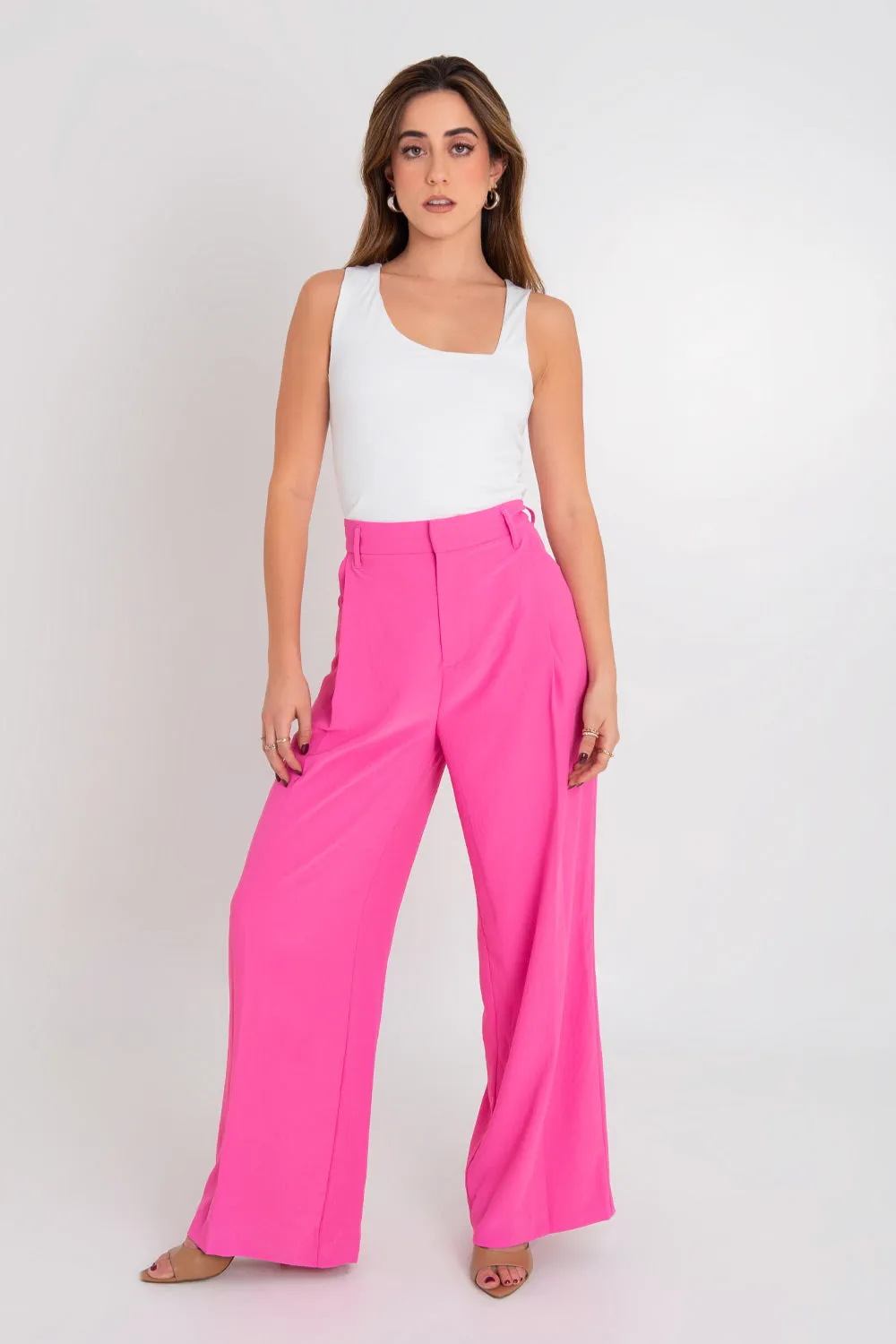 Pantalón de fit wide leg con raya