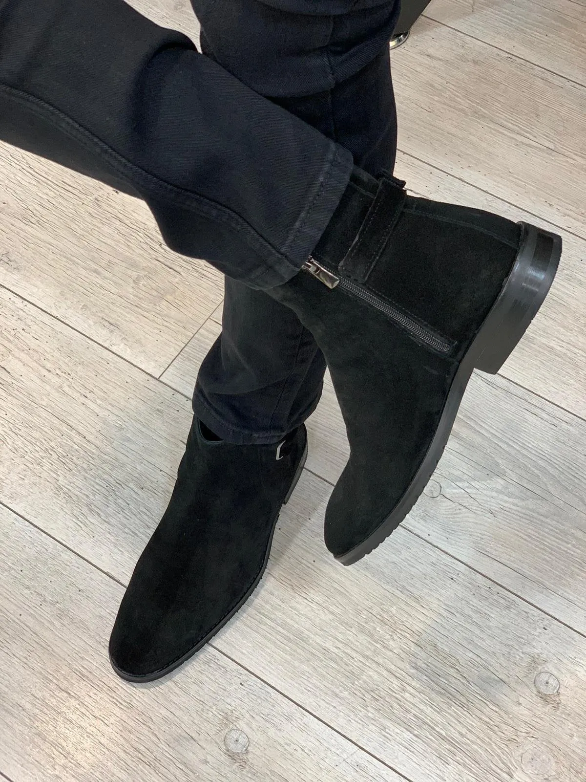 Suade Leather Chelsea Boots Black