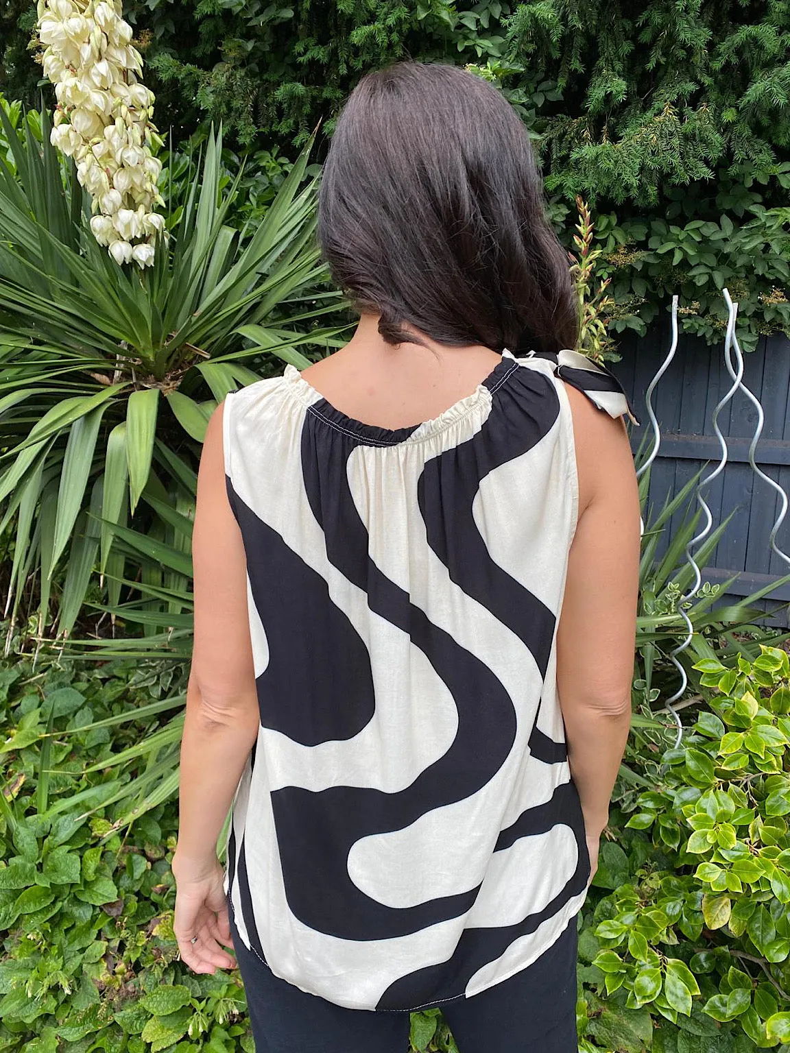 Swirl Print Vest Robyn