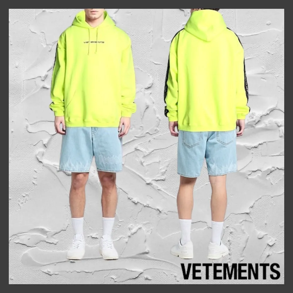 VETEMENTS  |Street Style Long Sleeves Cotton Logo Sweatshirts